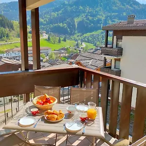 Hypercentre 35 M Avec Balcon Et Vue Des Aravis Appartement
